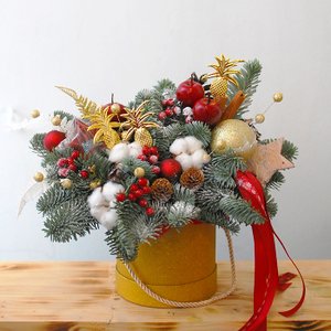 Композиция в шляпной коробке "Рождество"