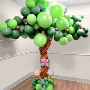 Фигура из шаров "Дерево"