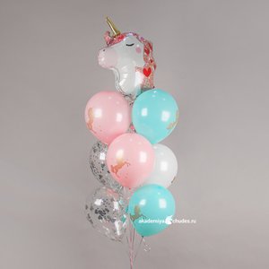 "Страна влюблённых единорогов" фонтан из 9 воздушных шаров