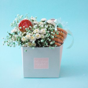 Цветочная композиция "Сюрприз"