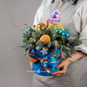 Композиция в шляпной коробке "Время для сказки"