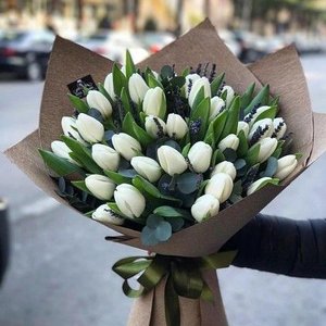 Букет из тюльпанов с лавандой